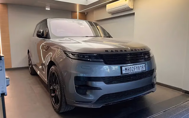 Land Rover Land Rover Range Rover Sport view 3