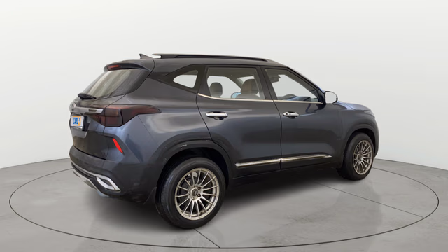 Kia Kia Seltos view 4