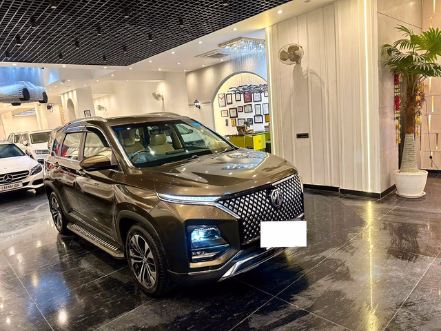 MG MG Hector view 2