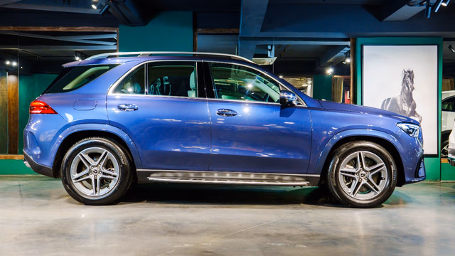 Mercedes-Benz Mercedes-Benz GLE view 3