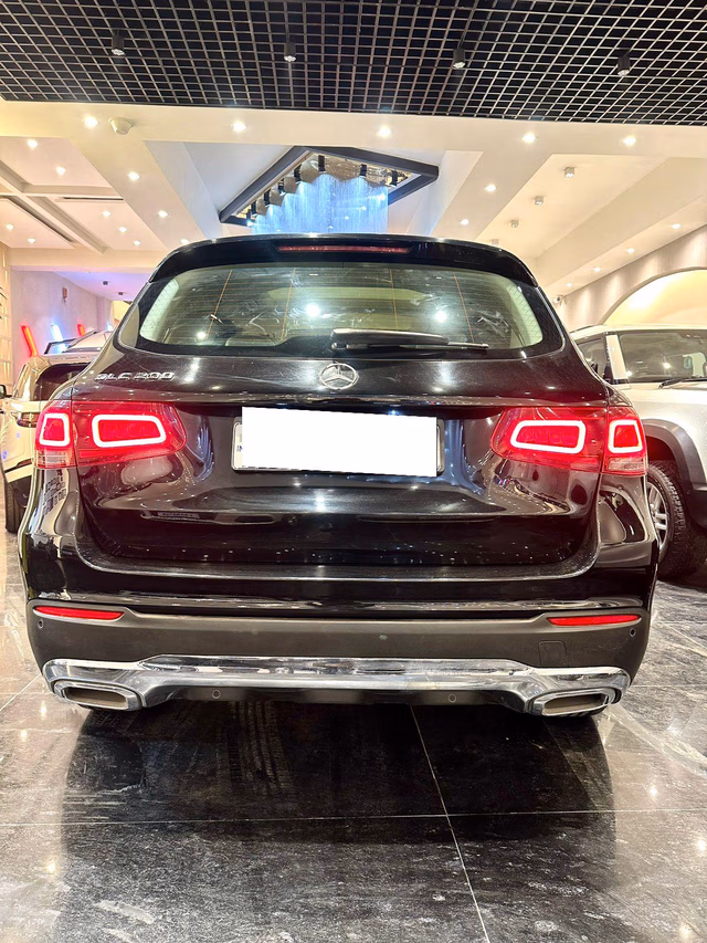 Mercedes-Benz Mercedes-Benz GLC view 4