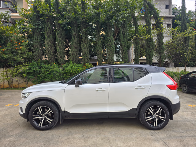 Volvo Volvo XC40 view 5