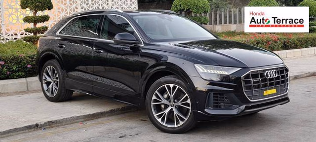 Audi Audi Q8 view 5