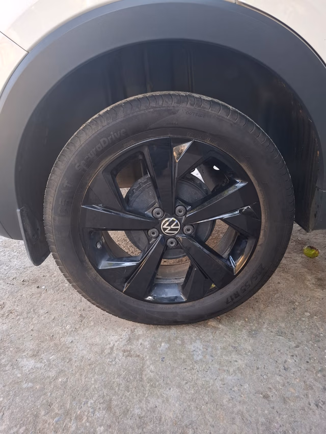 Volkswagen Volkswagen Taigun view 4