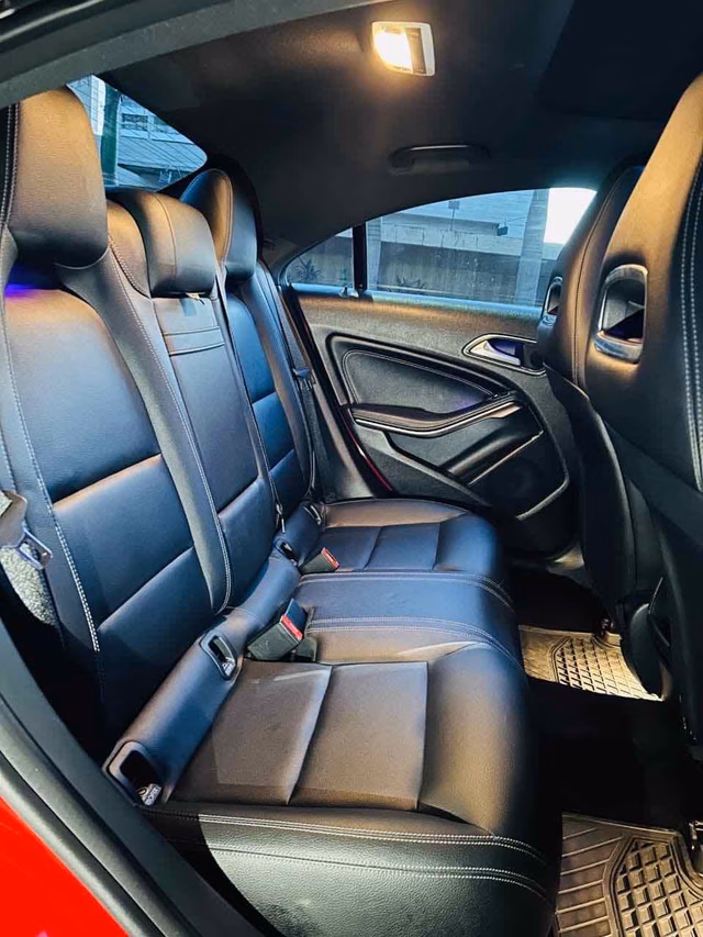 Mercedes-Benz Mercedes-Benz CLA view 5