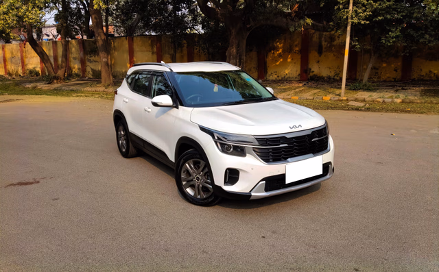 Kia Kia Seltos view 2