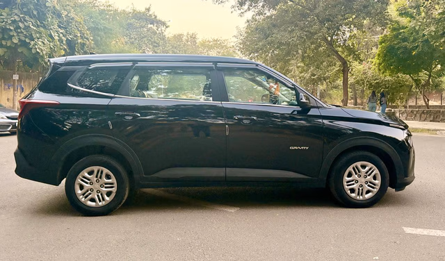 Kia Kia Carens view 3