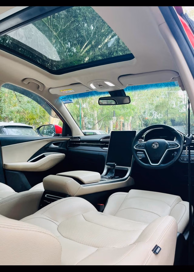 MG MG Hector view 4