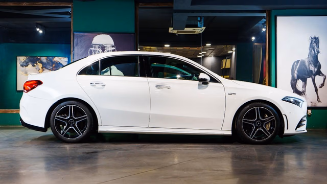 Mercedes-Benz Mercedes-Benz AMG A 35 view 3