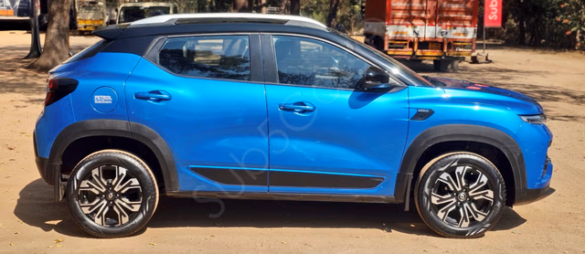 Renault Renault Kiger view 3