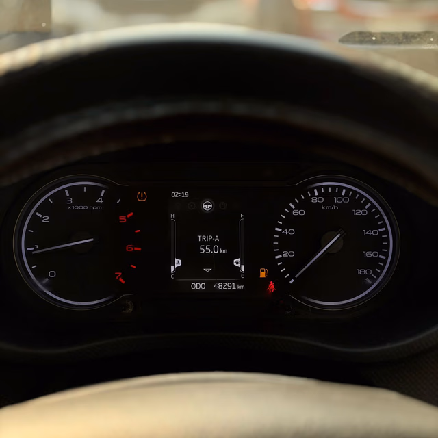 Mahindra Mahindra Bolero Neo view 5