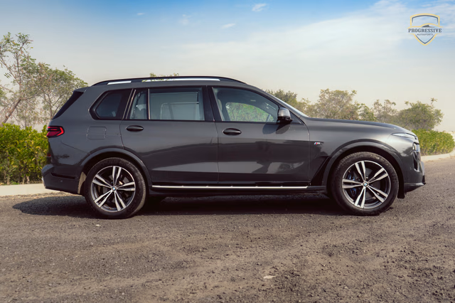BMW BMW X7 view 3