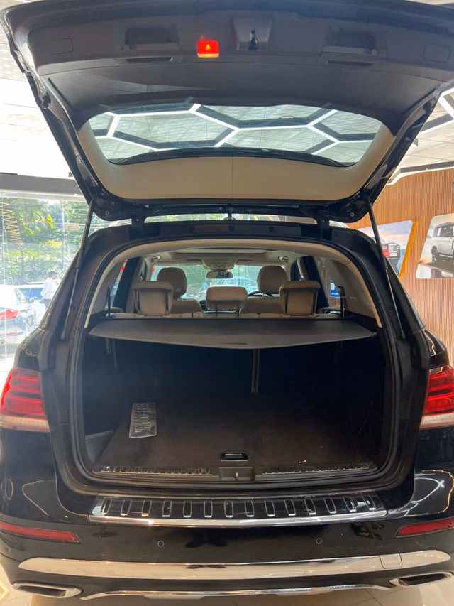 Mercedes-Benz Mercedes-Benz GLE view 3