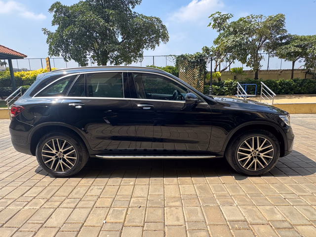 Mercedes-Benz Mercedes-Benz GLC view 3