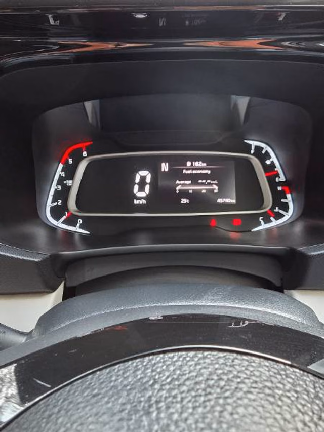 Kia Kia Sonet view 4