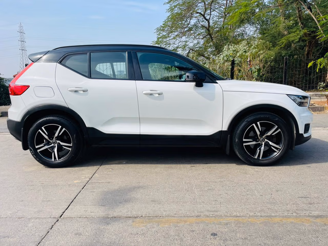 Volvo Volvo XC40 view 3