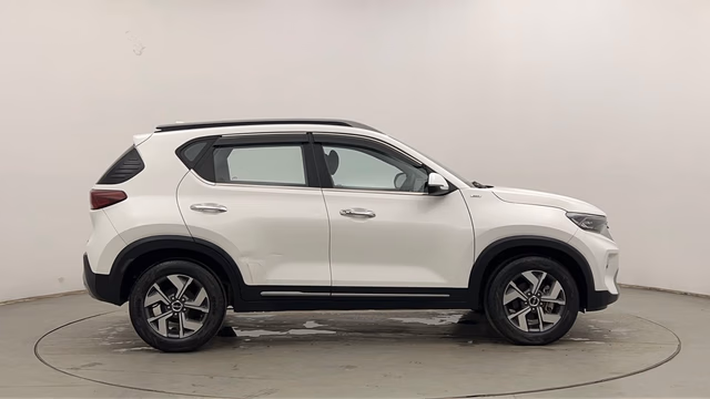 Kia Kia Sonet view 4