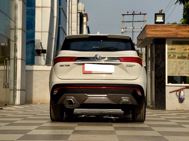 MG MG Hector view 4