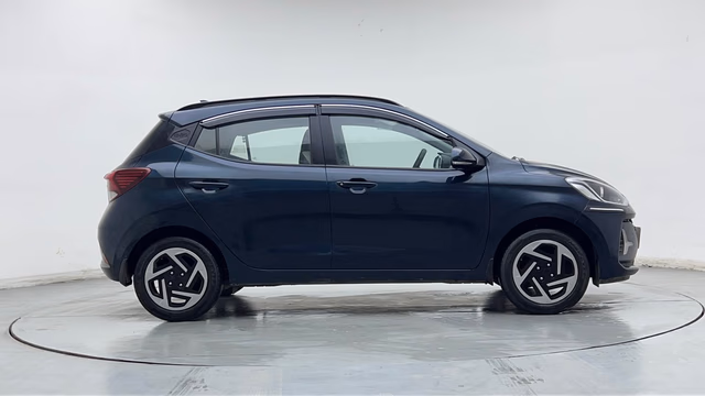 Hyundai Hyundai Grand i10 Nios view 4