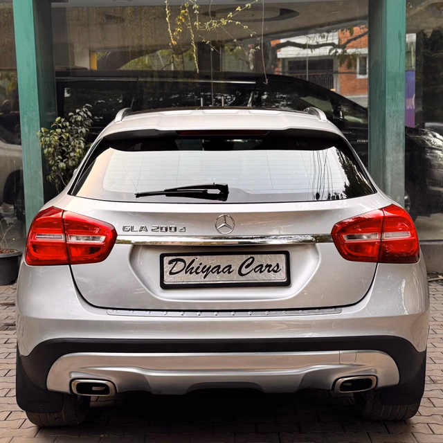 Mercedes-Benz Mercedes-Benz GLA Class view 4