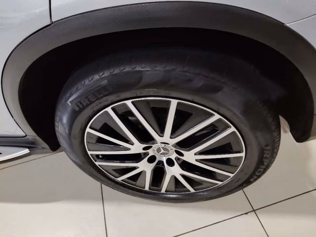 Mercedes-Benz Mercedes-Benz GLC view 5