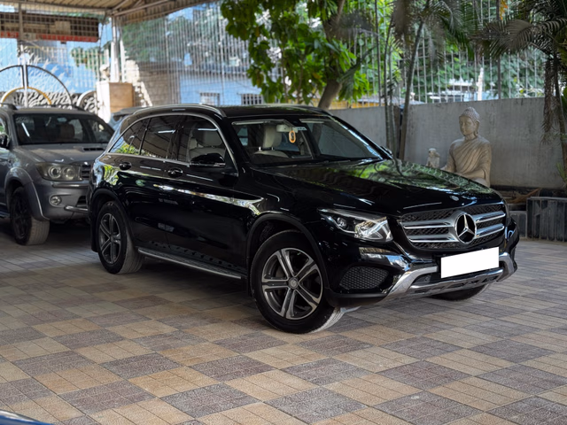 Mercedes-Benz Mercedes-Benz GLC view 2