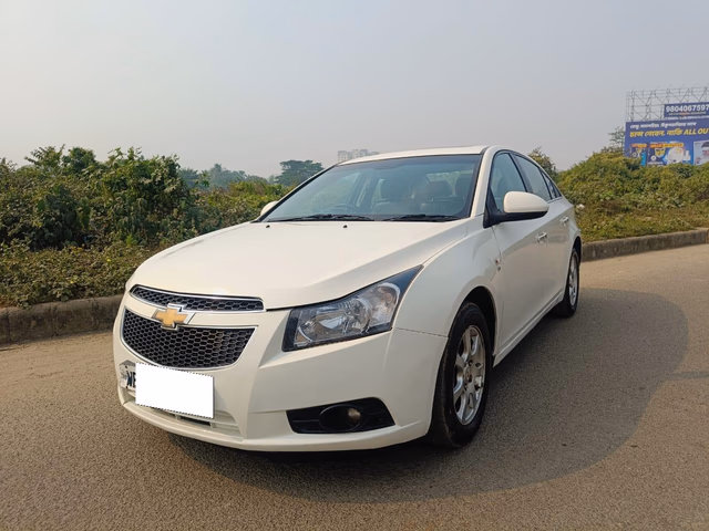 Chevrolet Chevrolet Cruze view 2