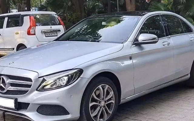 Mercedes-Benz Mercedes-Benz C-Class view 3