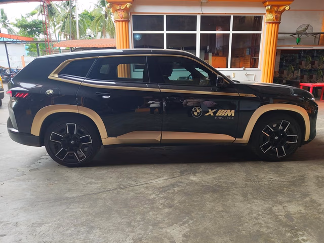 BMW BMW XM view 3