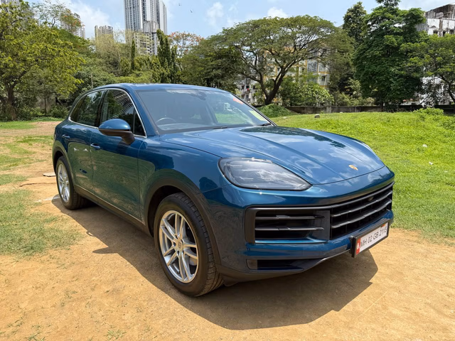 Porsche Porsche Cayenne view 2
