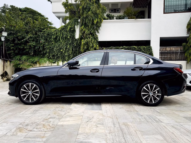 BMW BMW 3 Series view 5