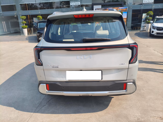 Kia Kia Carens Clavis view 3