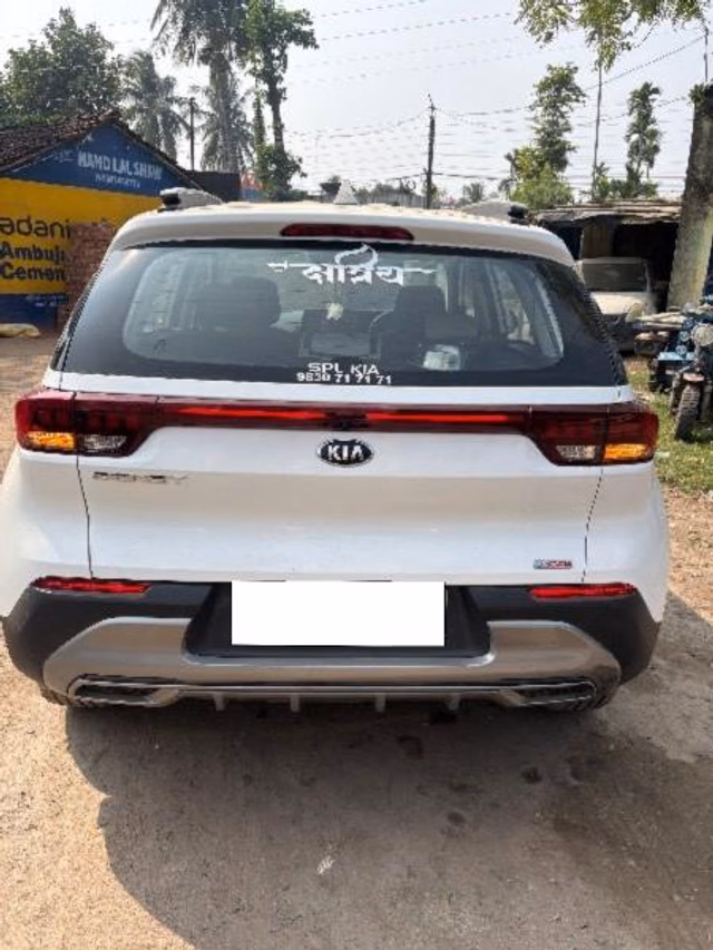 Kia Kia Sonet view 4