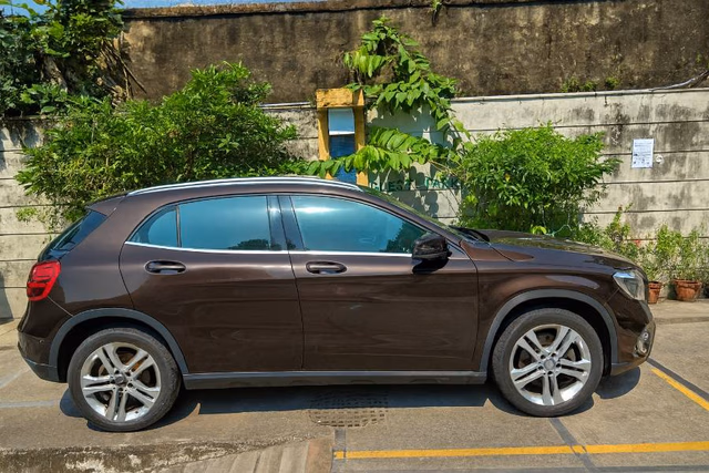 Mercedes-Benz Mercedes-Benz GLA Class view 3