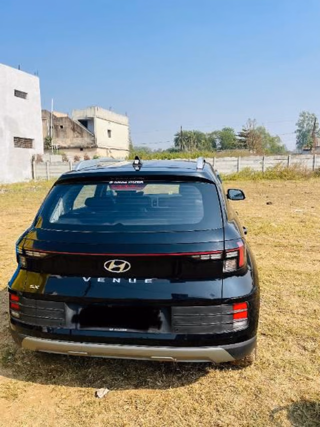 Hyundai Hyundai Venue view 5