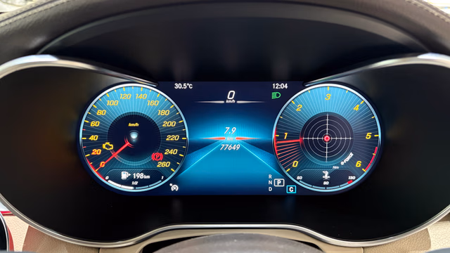 Mercedes-Benz Mercedes-Benz GLC view 4