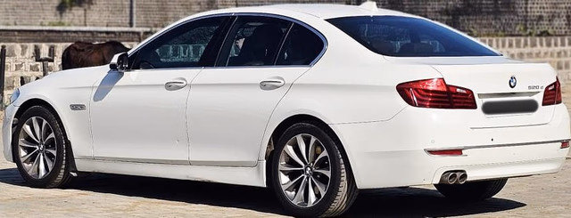 BMW BMW 5 Series view 2