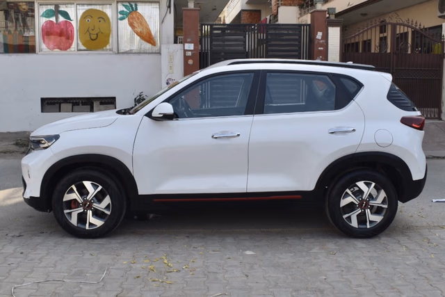 Kia Kia Sonet view 5