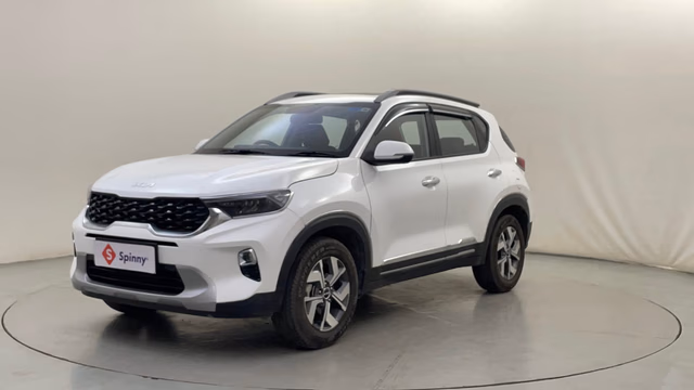 Kia Kia Sonet view 2