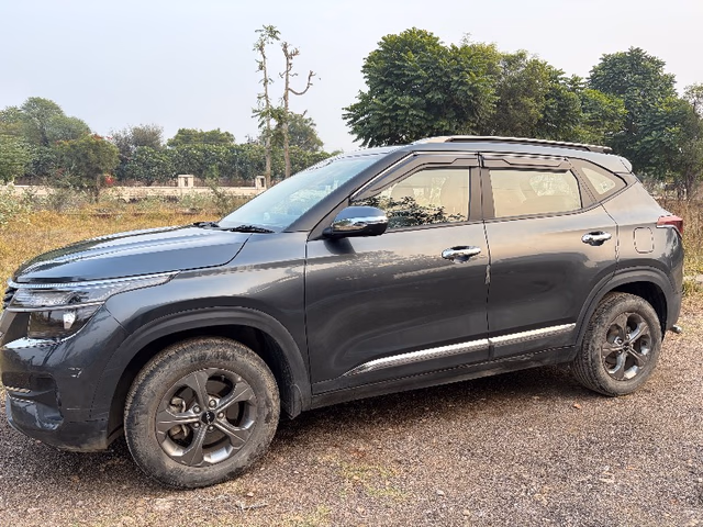 Kia Kia Seltos view 3