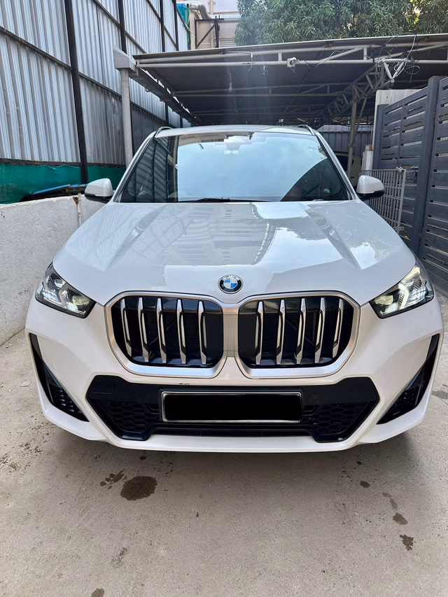 BMW BMW X1 view 5