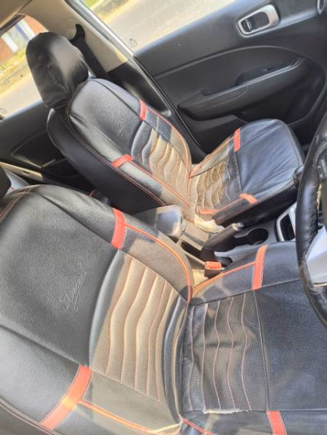 Hyundai Hyundai Venue view 5