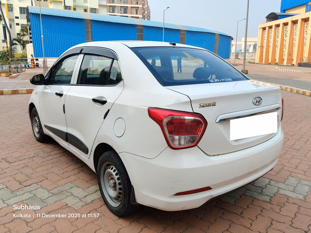 Hyundai Hyundai Xcent view 5