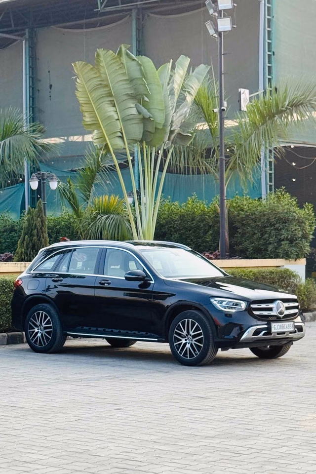 Mercedes-Benz Mercedes-Benz GLC view 3