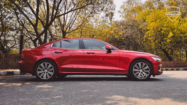 Volvo Volvo S60 view 3