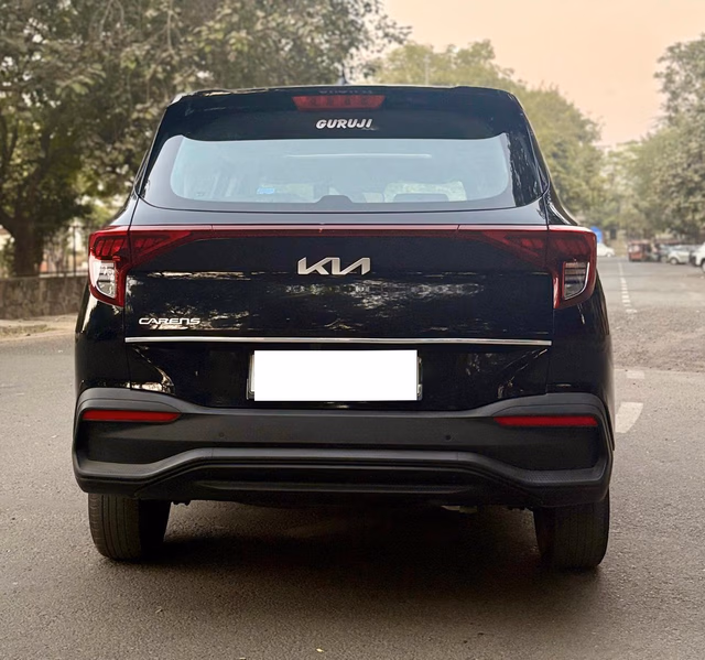 Kia Kia Carens view 2