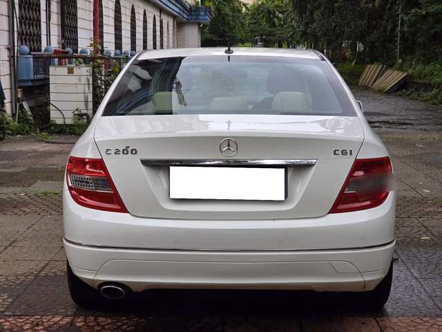 Mercedes-Benz Mercedes-Benz C-Class view 3