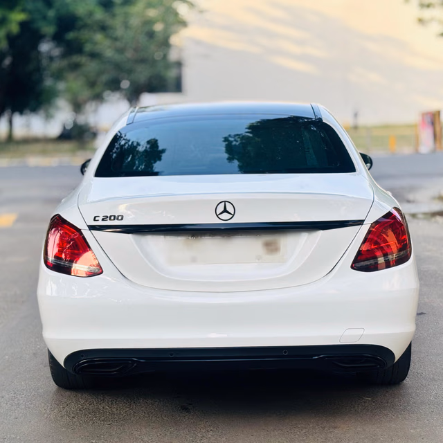 Mercedes-Benz Mercedes-Benz C-Class view 3