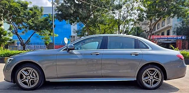 Mercedes-Benz Mercedes-Benz E-Class view 5