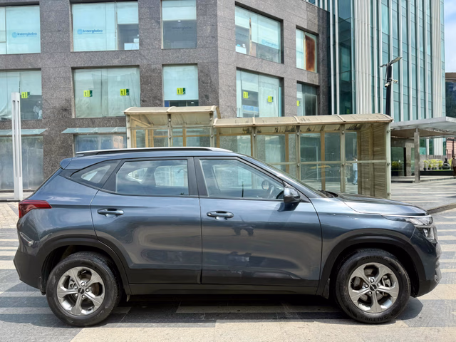 Kia Kia Seltos view 4